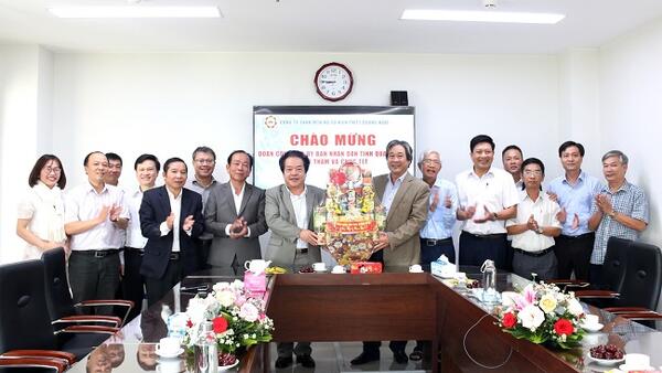 Phó Chủ tịch UBND tỉnh Võ Phiên đến thăm, chúc Tết một số cơ quan, doanh nghiệp và gia đình chính sách nhân dịp Tết